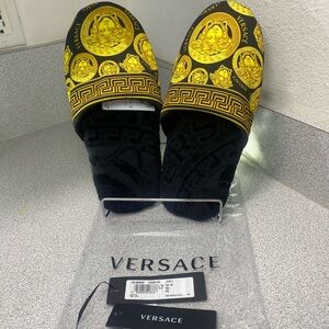 Versace M(7-8) Medusa Black & Gold Unisex House Slippers NWT Brand NIP